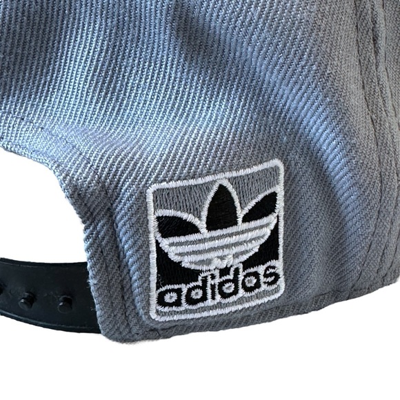 2012 Adidas Trefoil Wool Blend Snapback Cap 3D Embroidered Retro Hat Grey/Black - Picture 4 of 8